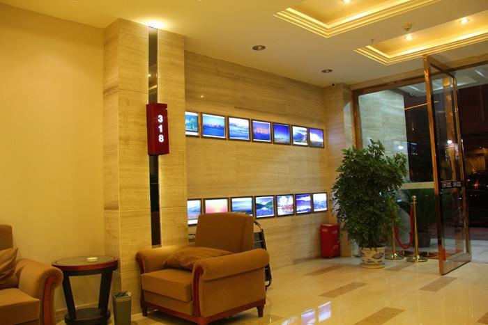 318连锁汽车旅馆西昌店 外观 照片